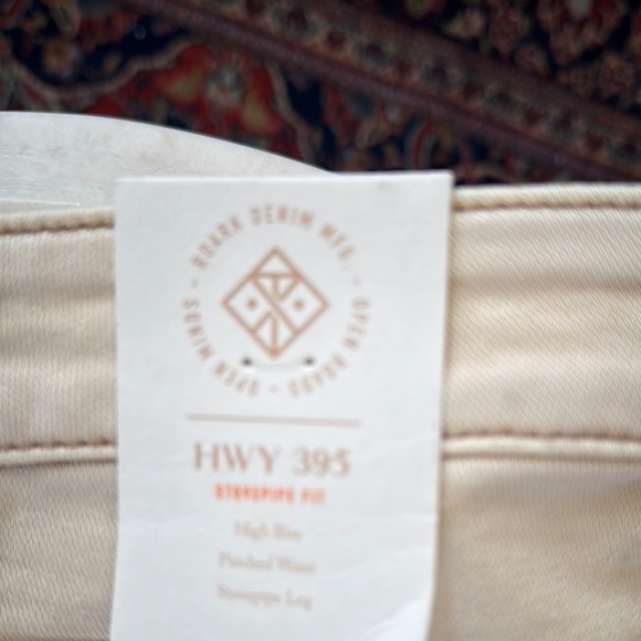 Roark Women's Beige Straight Leg Jeans - Picture 3 of 8